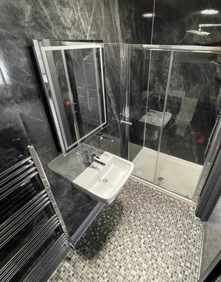 Cadmore Lodge Bed & Breakfast Тенбъри Екстериор снимка