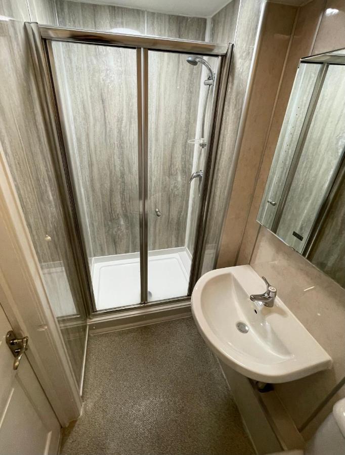 Cadmore Lodge Bed & Breakfast Тенбъри Екстериор снимка